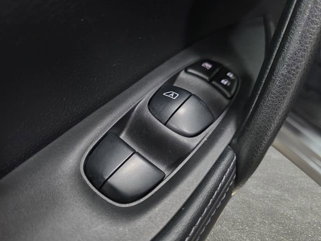 Used 2019 Nissan Rogue Sport SL w/ Premium Package image 28