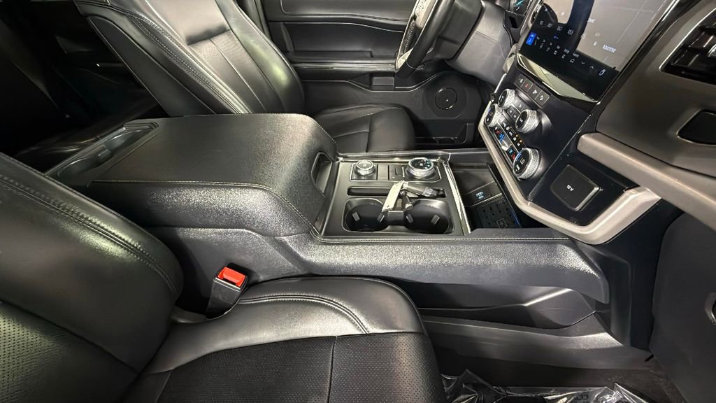 Used 2024 Ford Expedition Max XLT AWD/4WD image 36