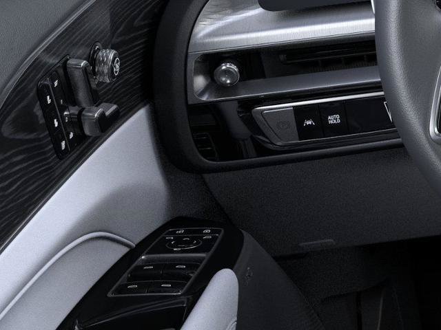 New 2025 Cadillac Lyriq Luxury AWD/4WD image 22