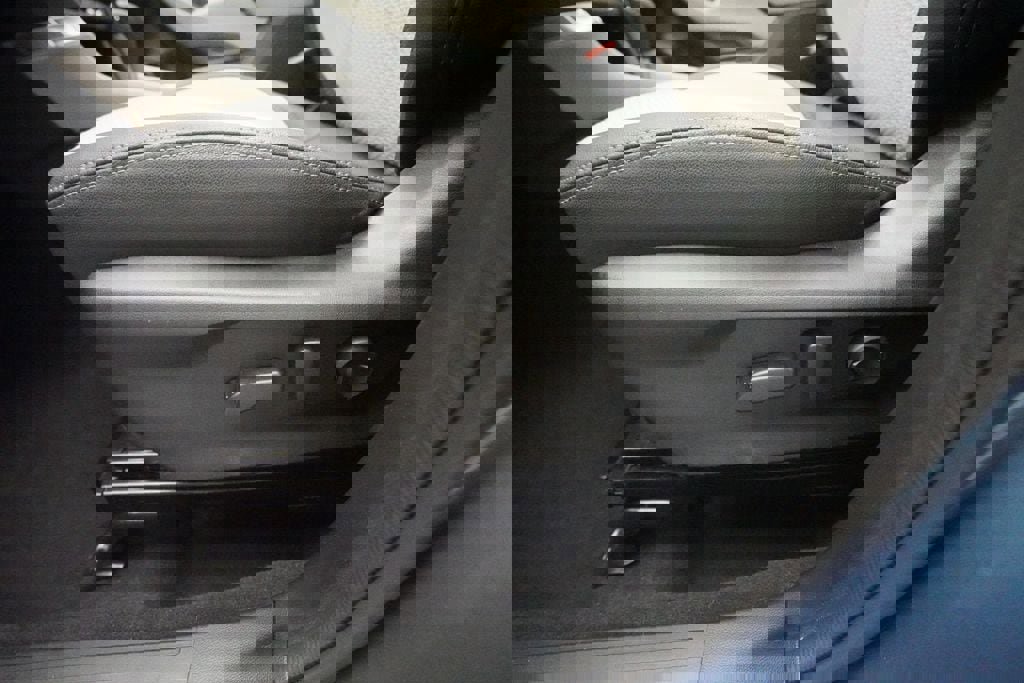 Certified 2024 Subaru Forester Premium AWD/4WD image 28