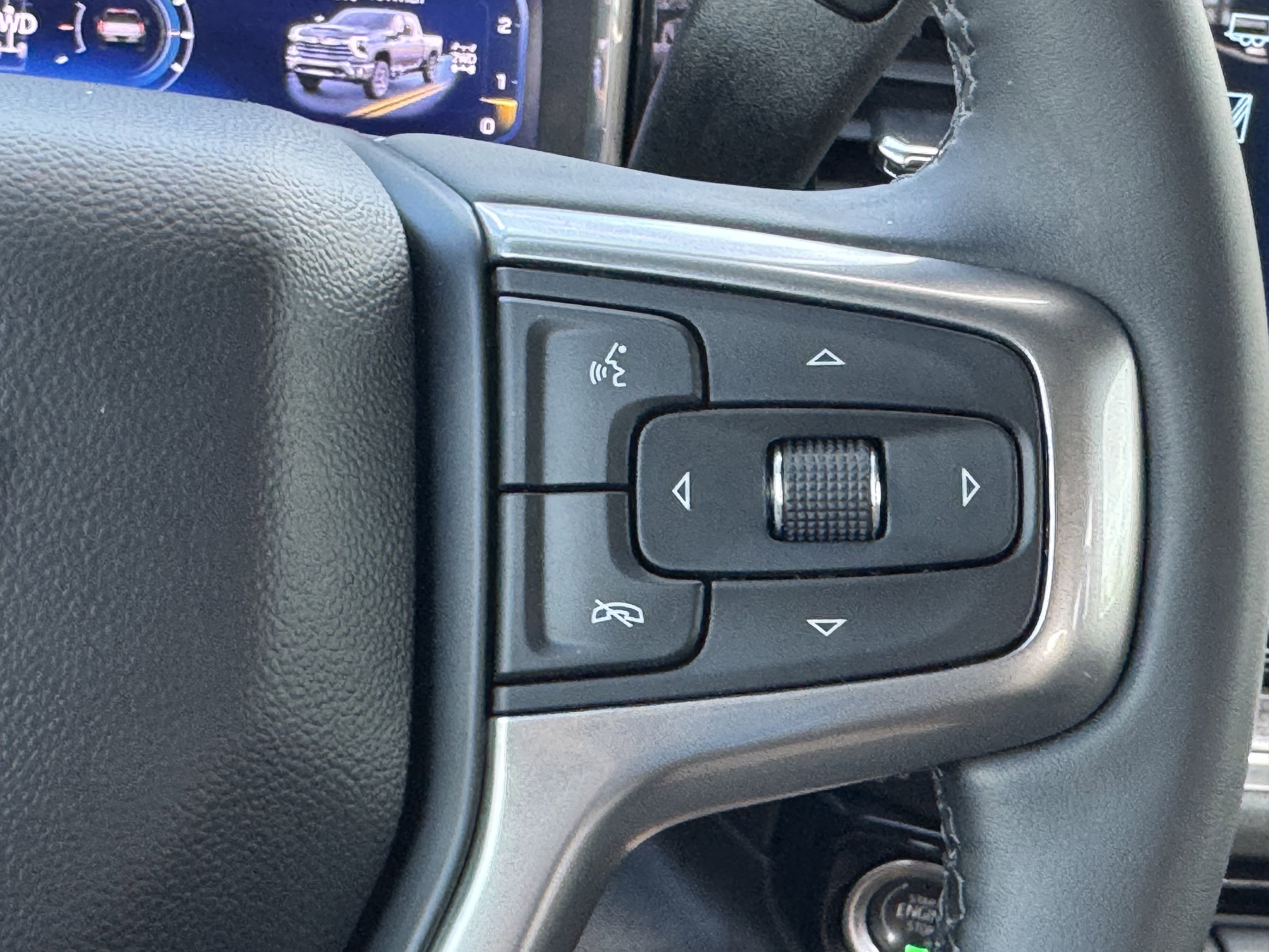 Used 2025 Chevrolet Silverado 2500 LTZ image 17