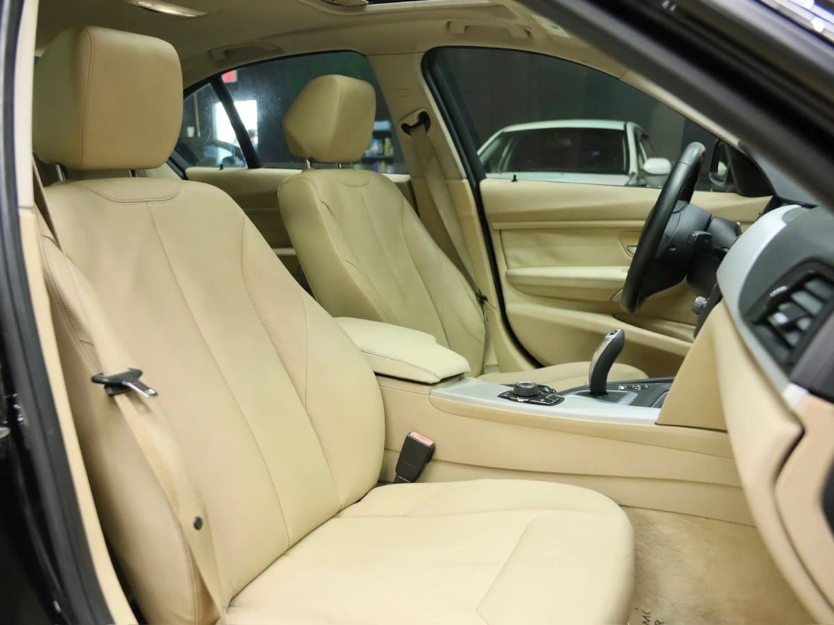 Used 2012 BMW 328i Sedan RWD image 22