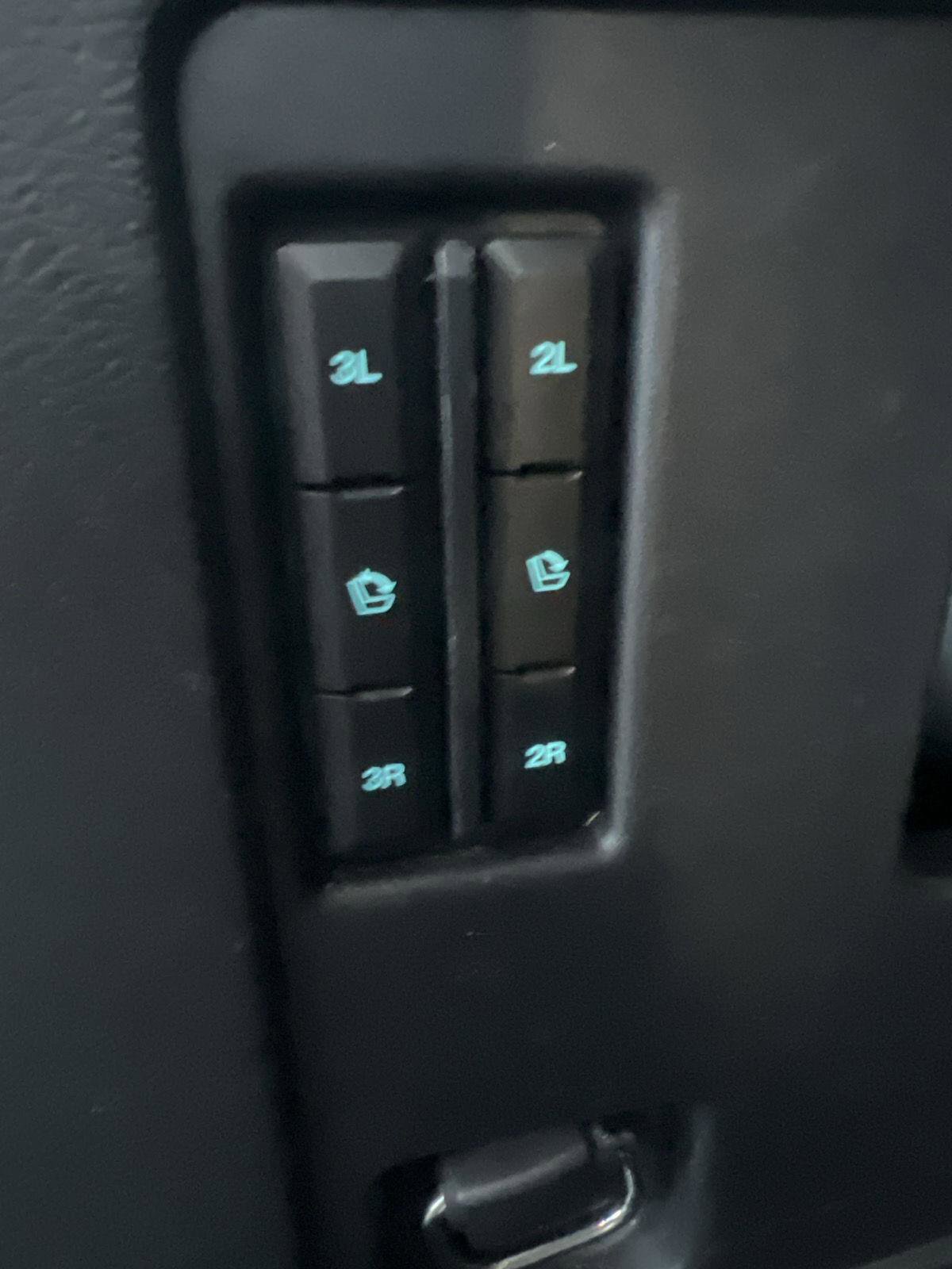 Used 2023 Ford Expedition Limited image 19