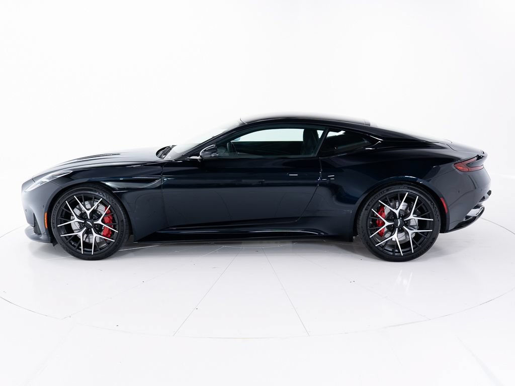 Used 2025 Aston Martin DB12 Coupe RWD image 2