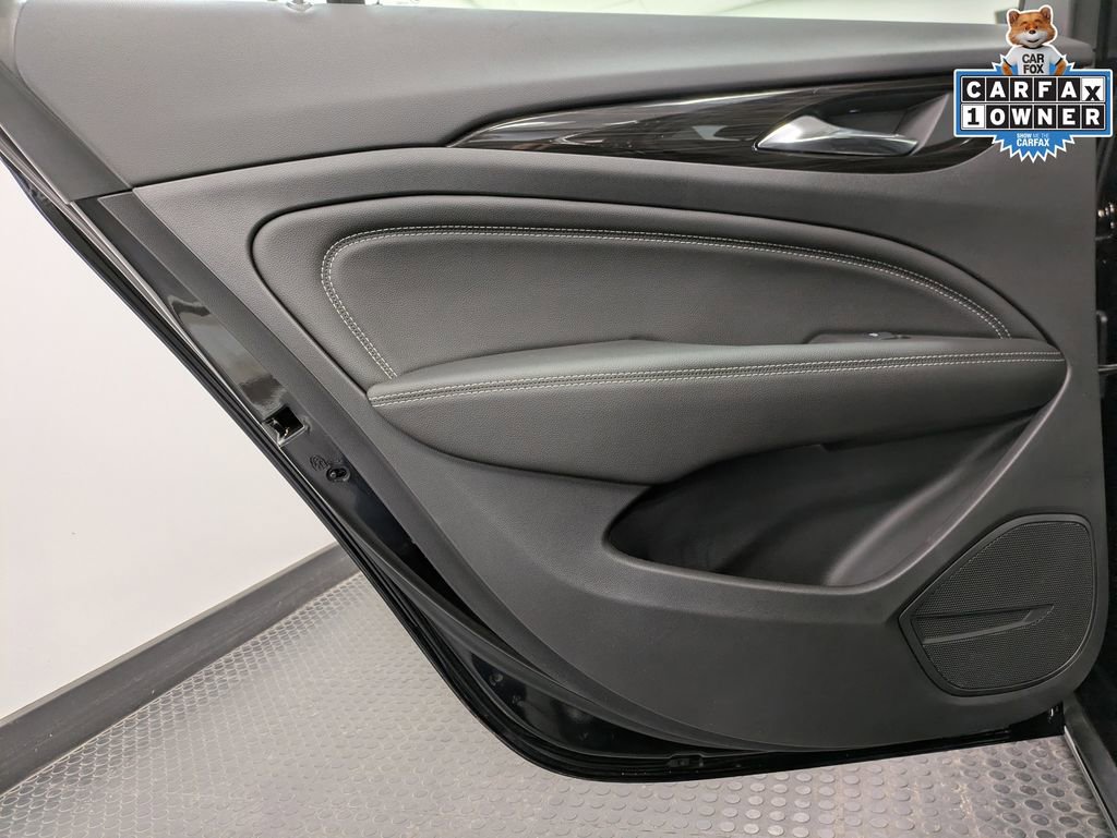 Used 2018 Buick Regal Essence w/ Driver Confidence Package #1 image 23