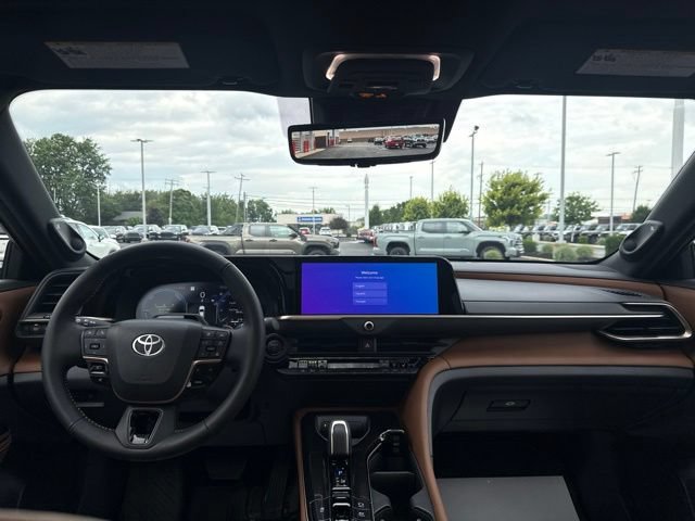 Used 2025 Toyota Crown Signia w/ Advanced Technology Package AWD/4WD image 13