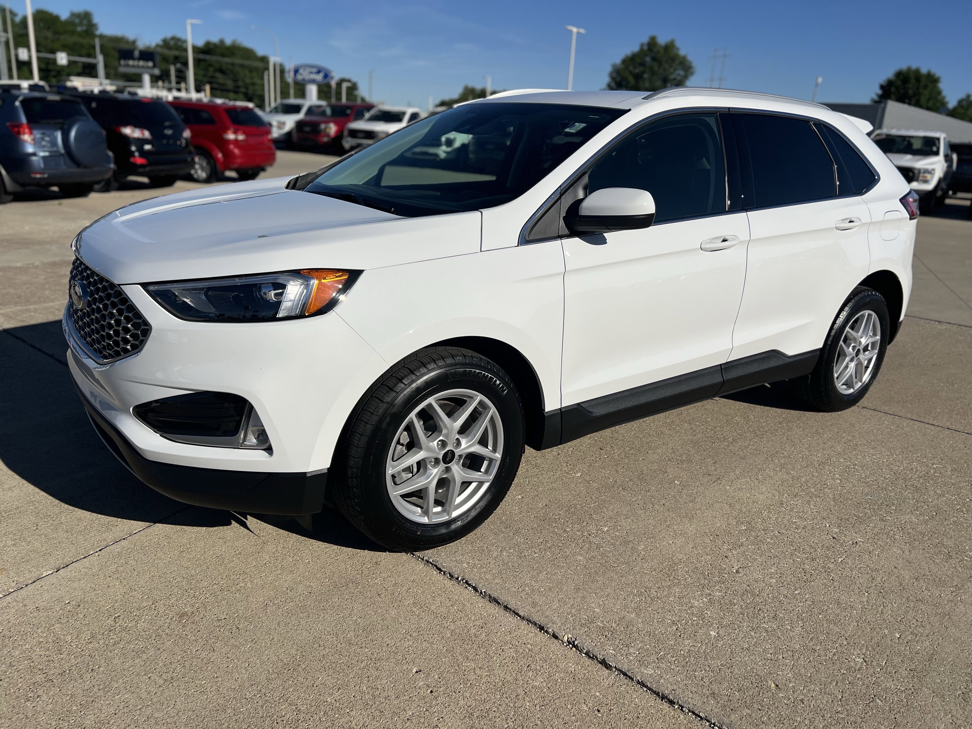 Used 2024 Ford Edge SEL w/ Convenience Package AWD/4WD image 9
