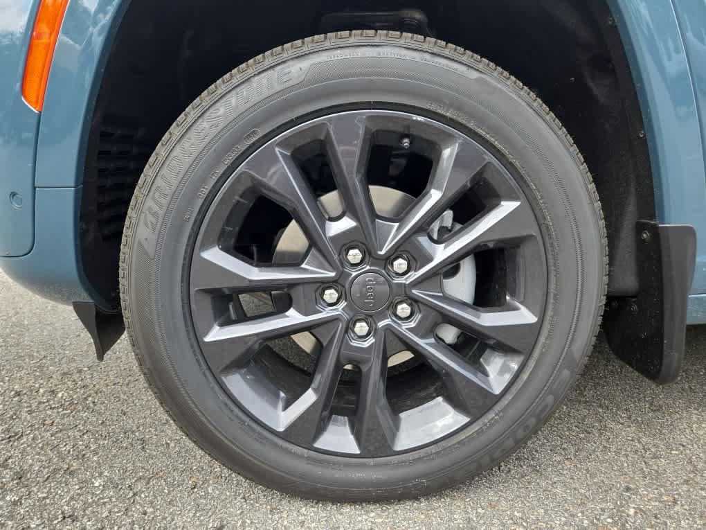 New 2026 Jeep Grand Cherokee Limited AWD/4WD image 10
