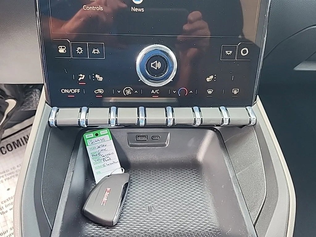 New 2026 GMC Terrain Elevation image 23