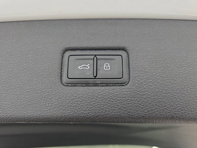 Used 2019 Audi Q7 3.0T Prestige w/ Prestige Package AWD/4WD image 35
