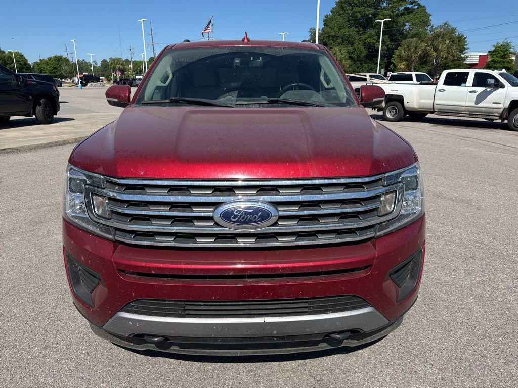 Used 2018 Ford Expedition XLT w/ Equipment Group 202A AWD/4WD image 2
