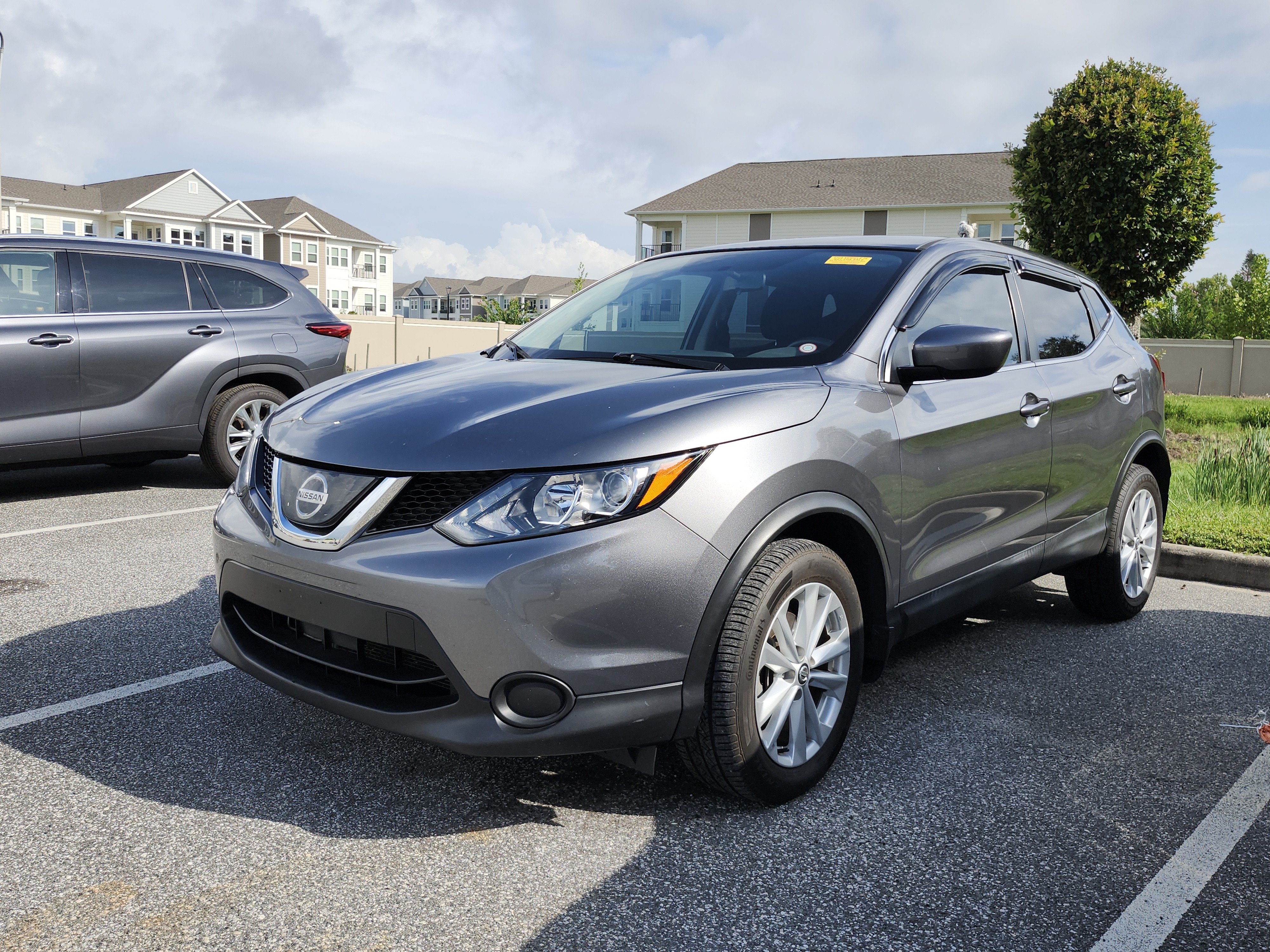 Used 2019 Nissan Rogue Sport S w/ Appearance Package FWD image 14