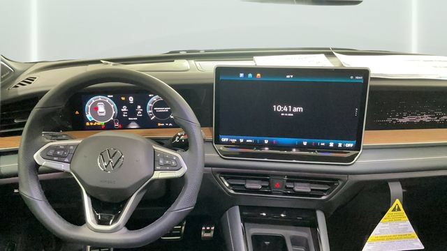 New 2026 Volkswagen Tiguan SEL R-Line AWD/4WD image 10