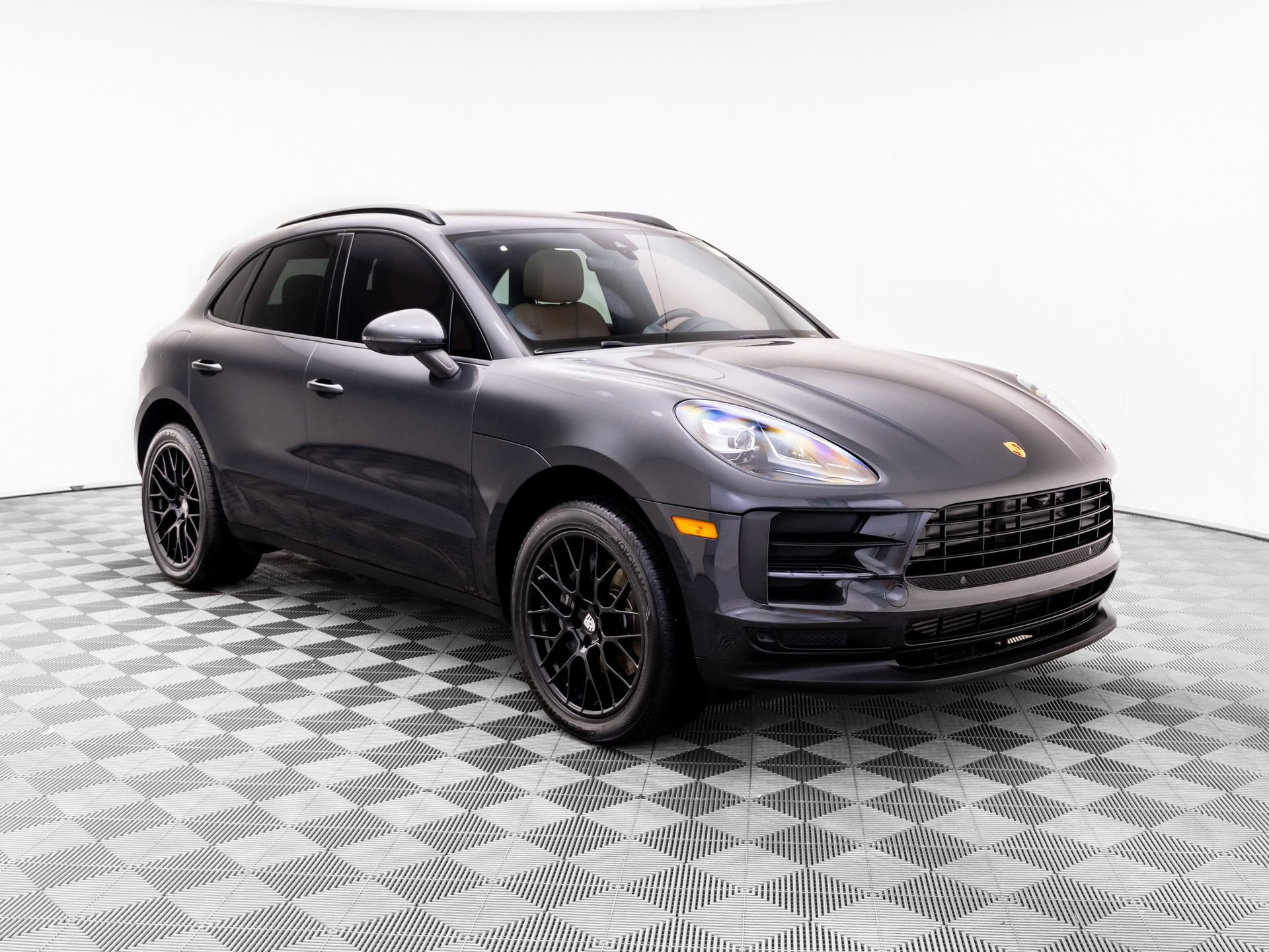 Used 2021 Porsche Macan AWD/4WD image 7