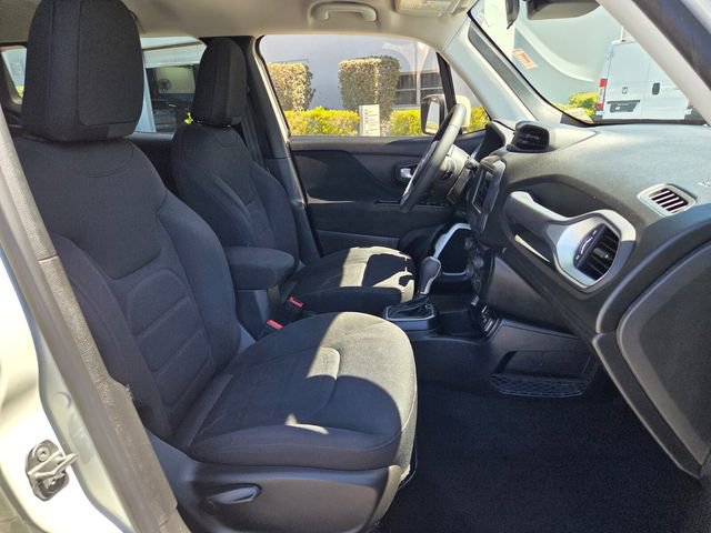 Used 2018 Jeep Renegade Latitude image 19