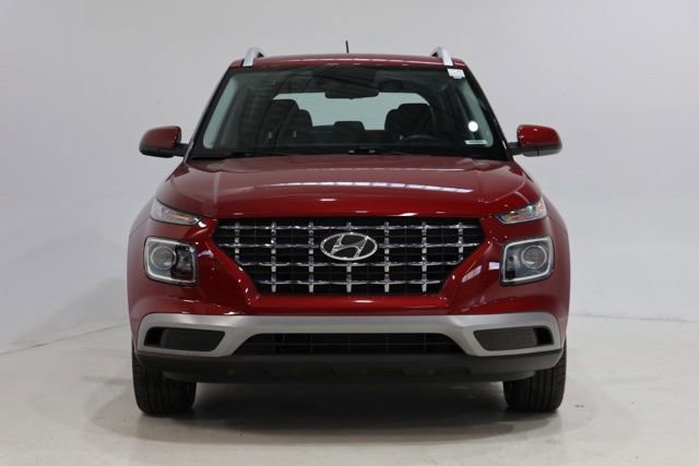 Certified 2024 Hyundai Venue SEL image 2