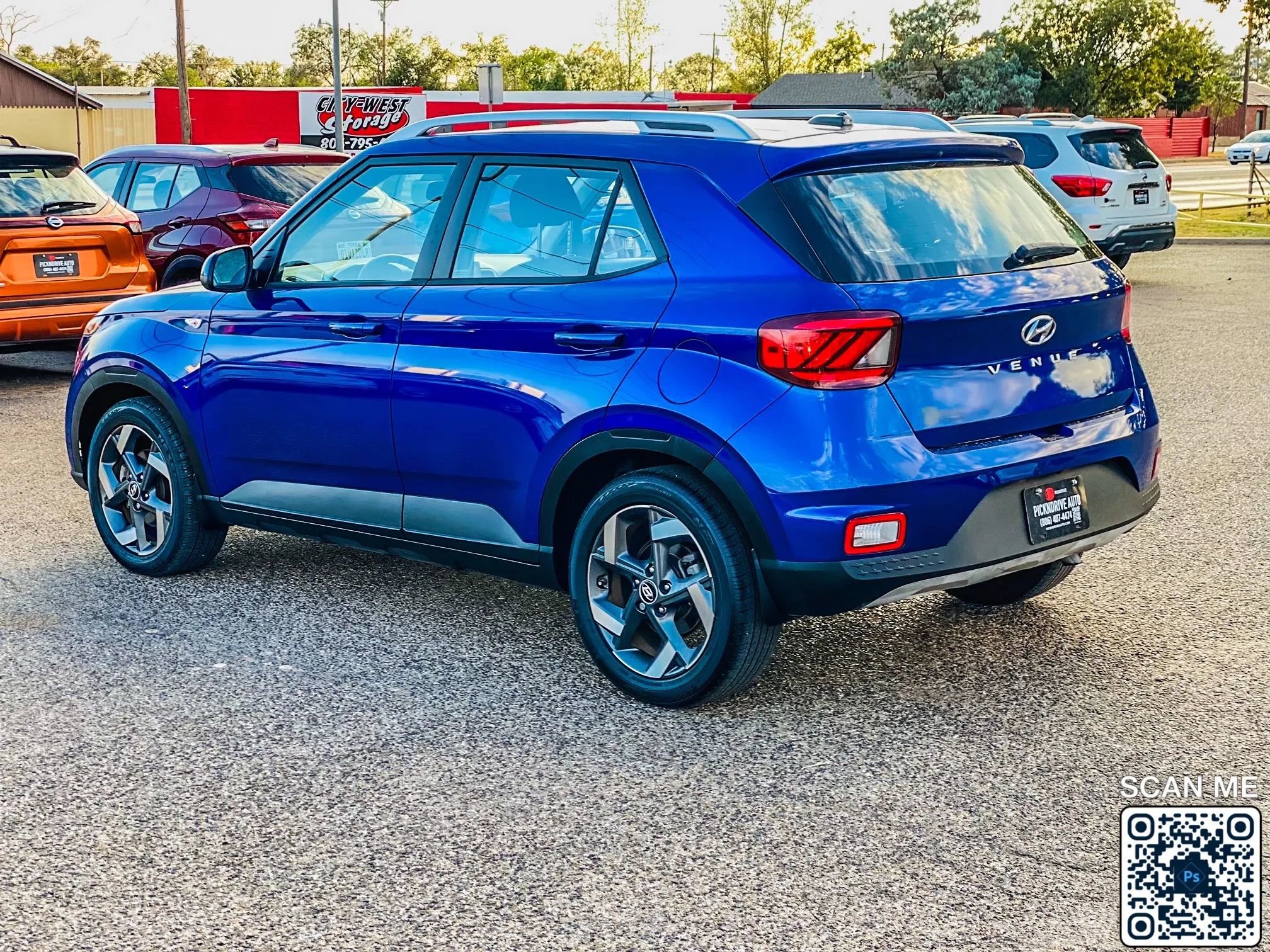 Used 2023 Hyundai Venue SEL image 6