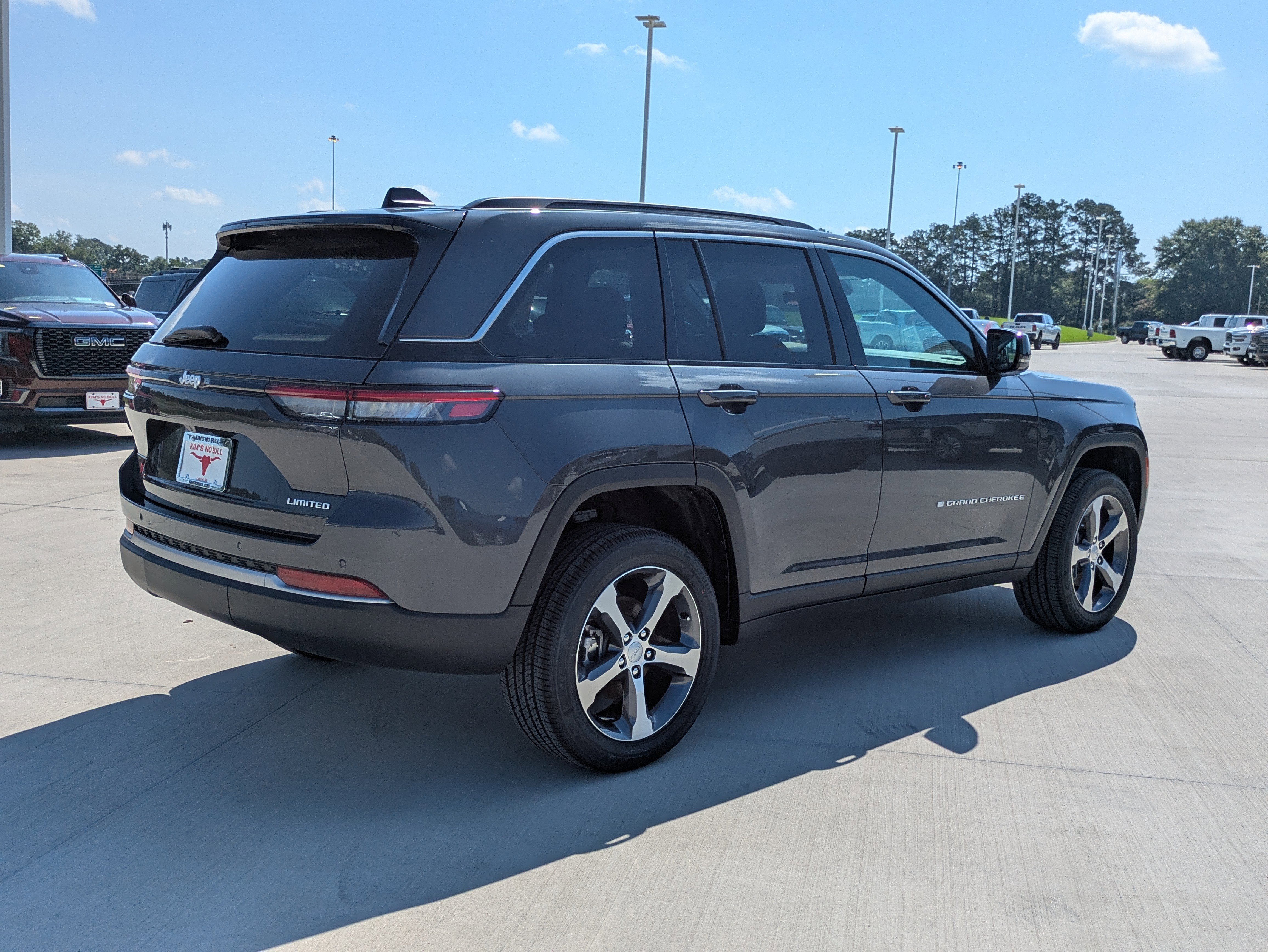 New 2026 Jeep Grand Cherokee Limited RWD image 5