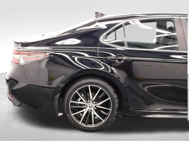 Used 2024 Toyota Camry SE image 18