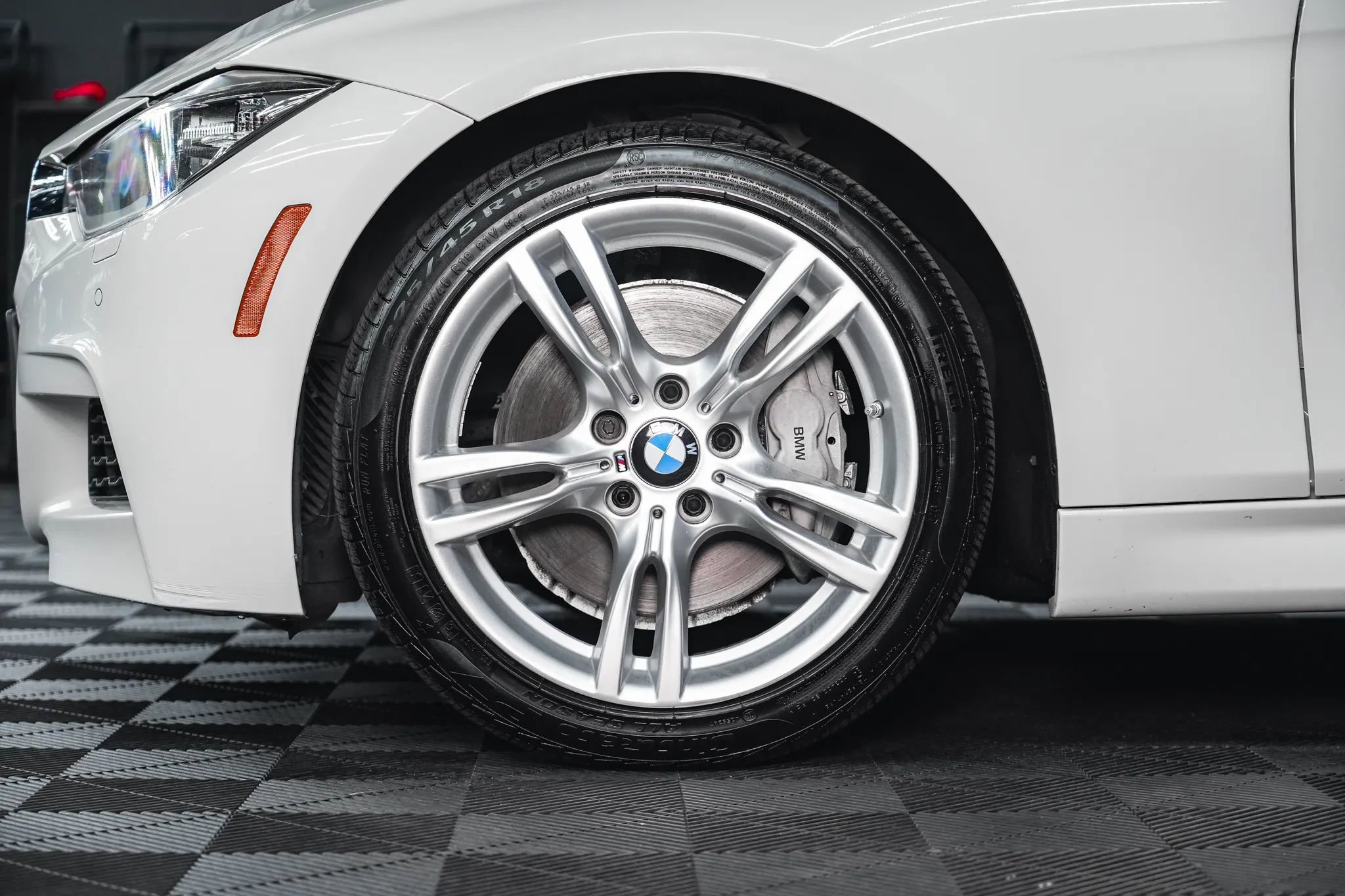 Used 2014 BMW 335i xDrive Sedan AWD/4WD image 12