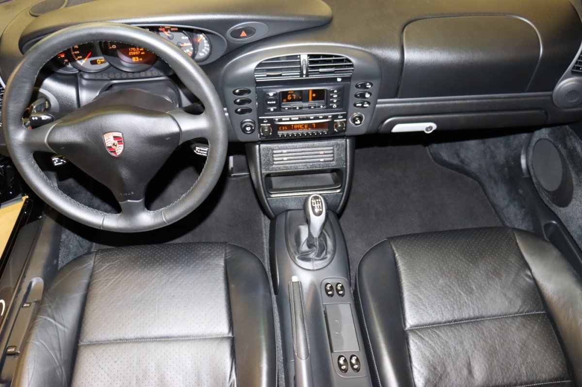 Used 2003 Porsche 911 Carrera image 4