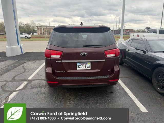 Used 2018 Kia Sedona LX w/ LX Essentials Premium Package image 5