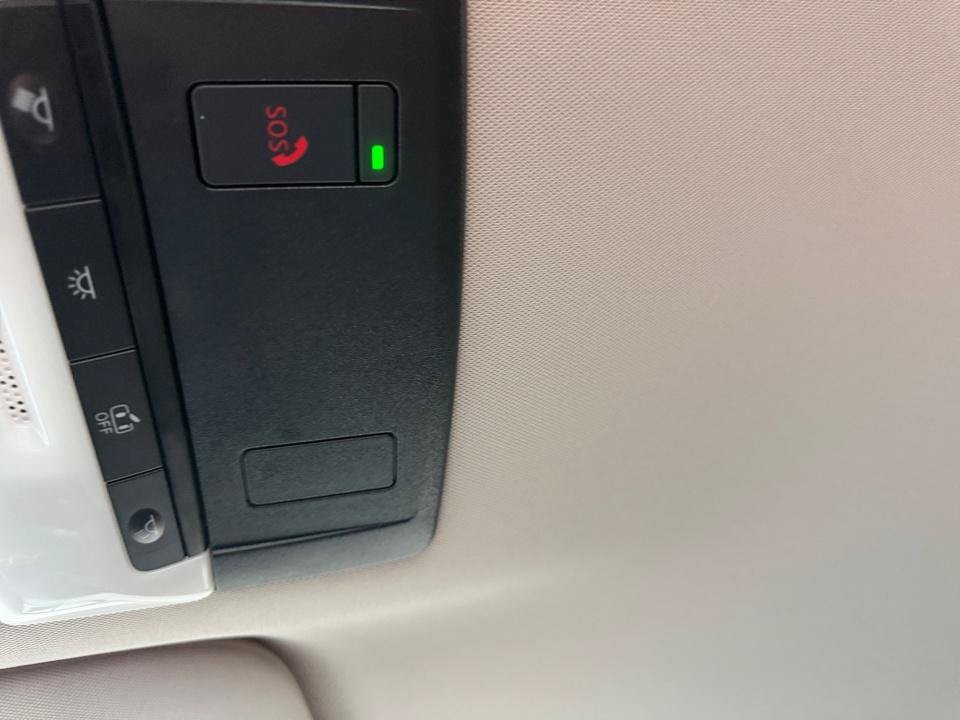 Used 2025 Nissan Pathfinder SV FWD image 21