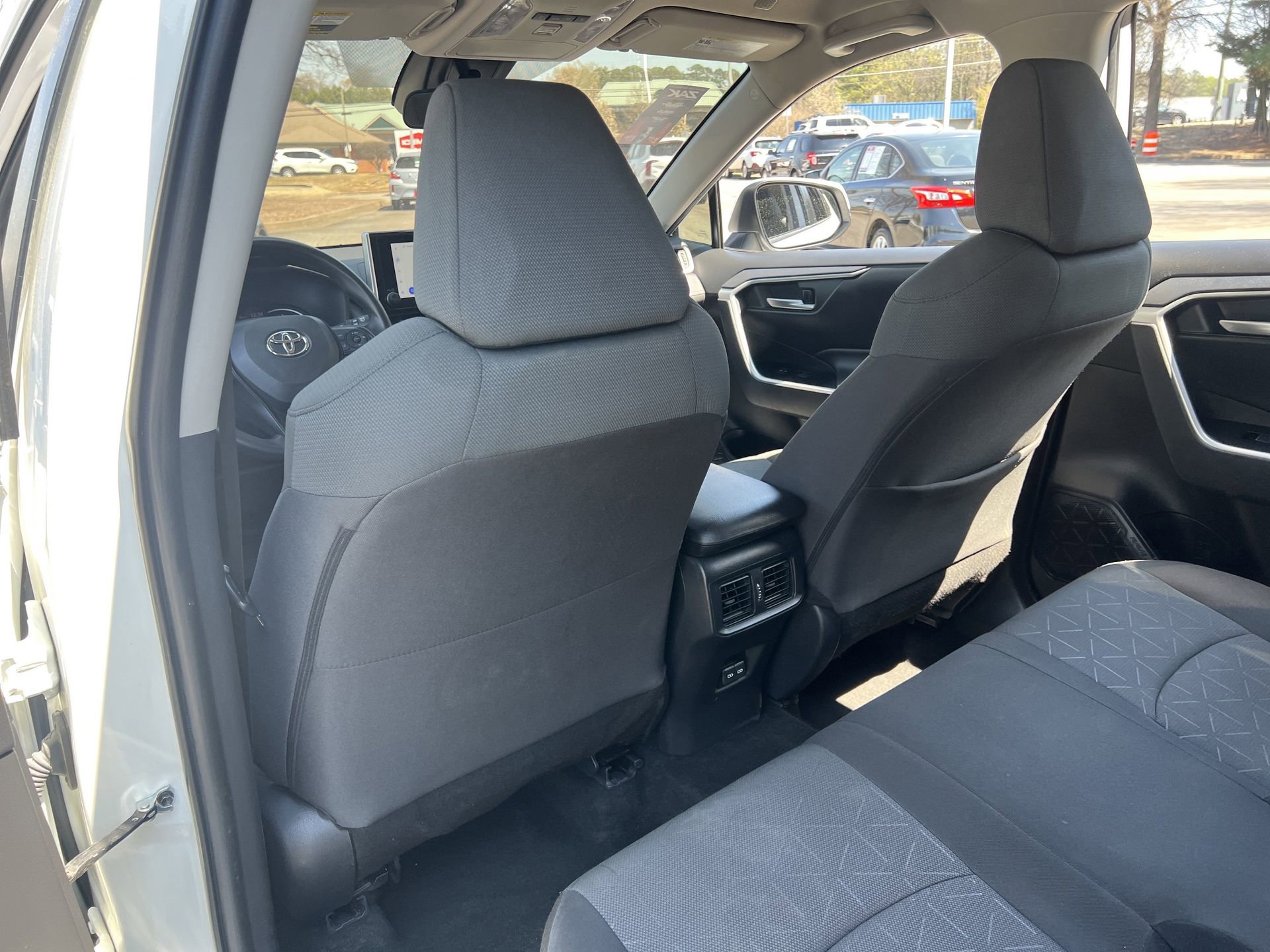 Used 2023 Toyota RAV4 XLE image 18