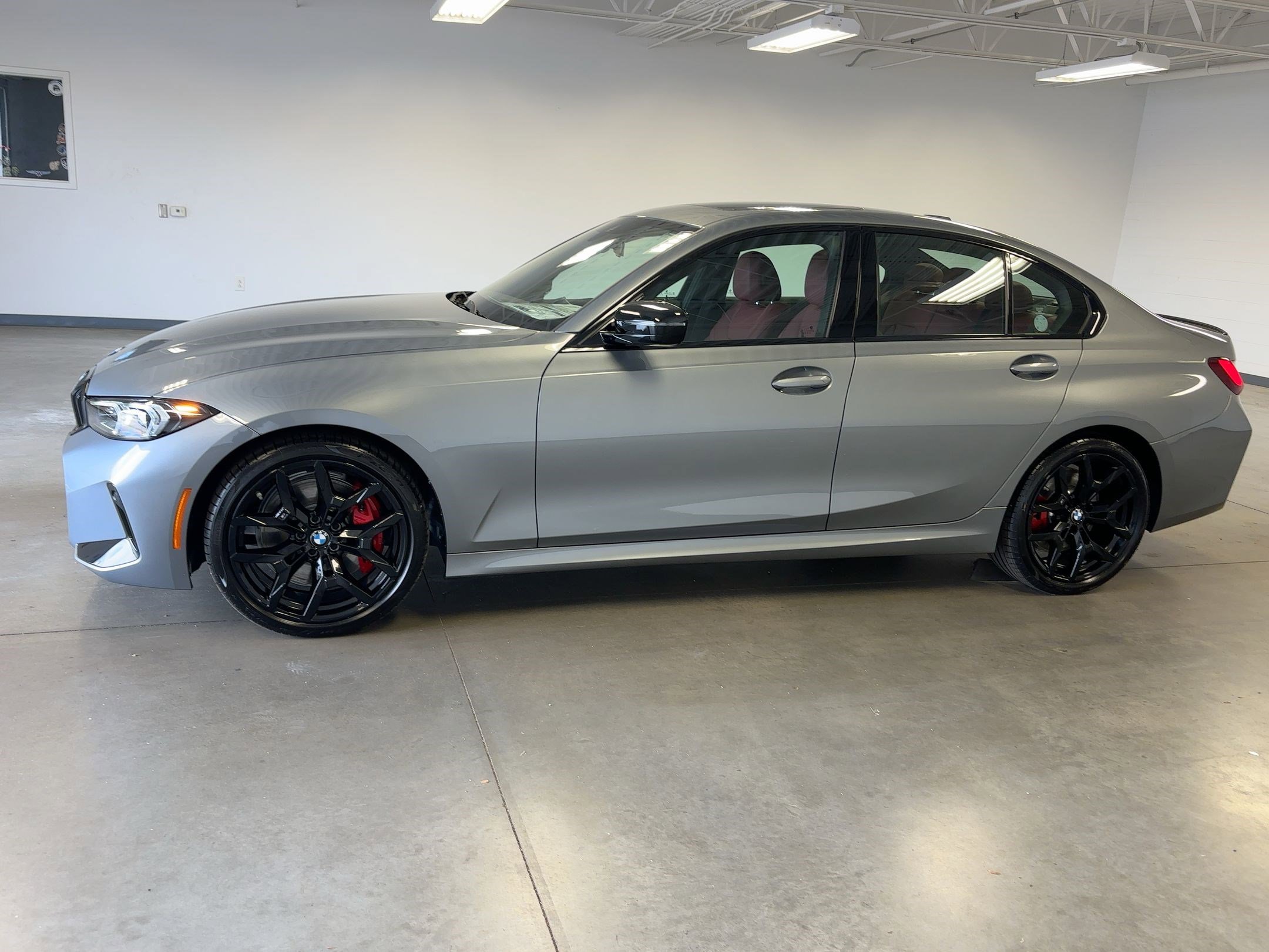 New 2026 BMW 330i Sedan image 2