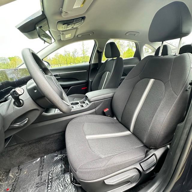 Certified 2025 Hyundai Sonata SE FWD image 12