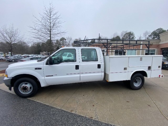 Used 2004 Ford F350 Lariat RWD image 2