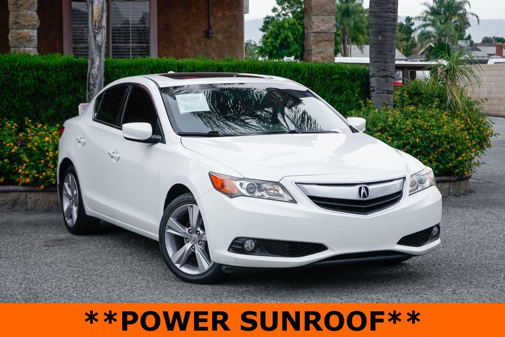 Used 2013 Acura ILX w/ Premium Package image 2