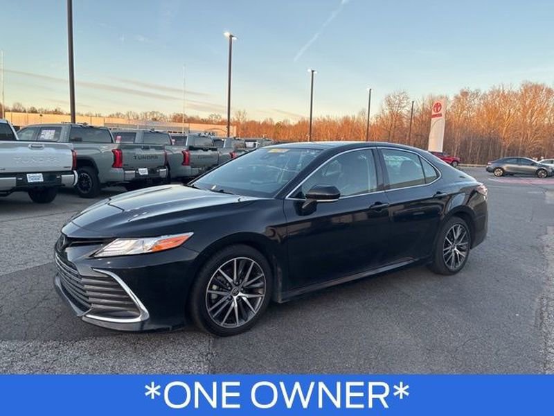 Used 2023 Toyota Camry XLE image 5