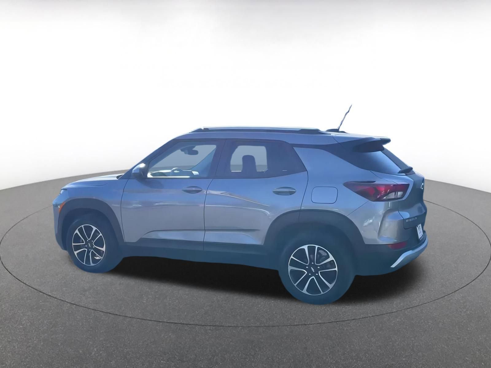 Used 2025 Chevrolet TrailBlazer LT image 9