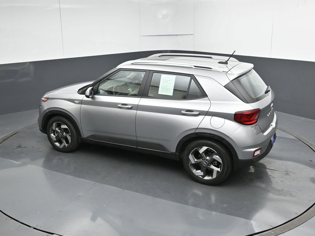 Used 2023 Hyundai Venue SEL FWD image 48