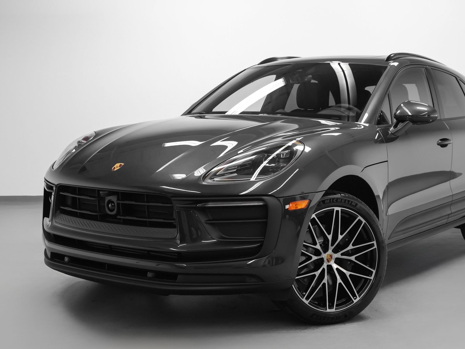 New 2026 Porsche Macan AWD/4WD image 7