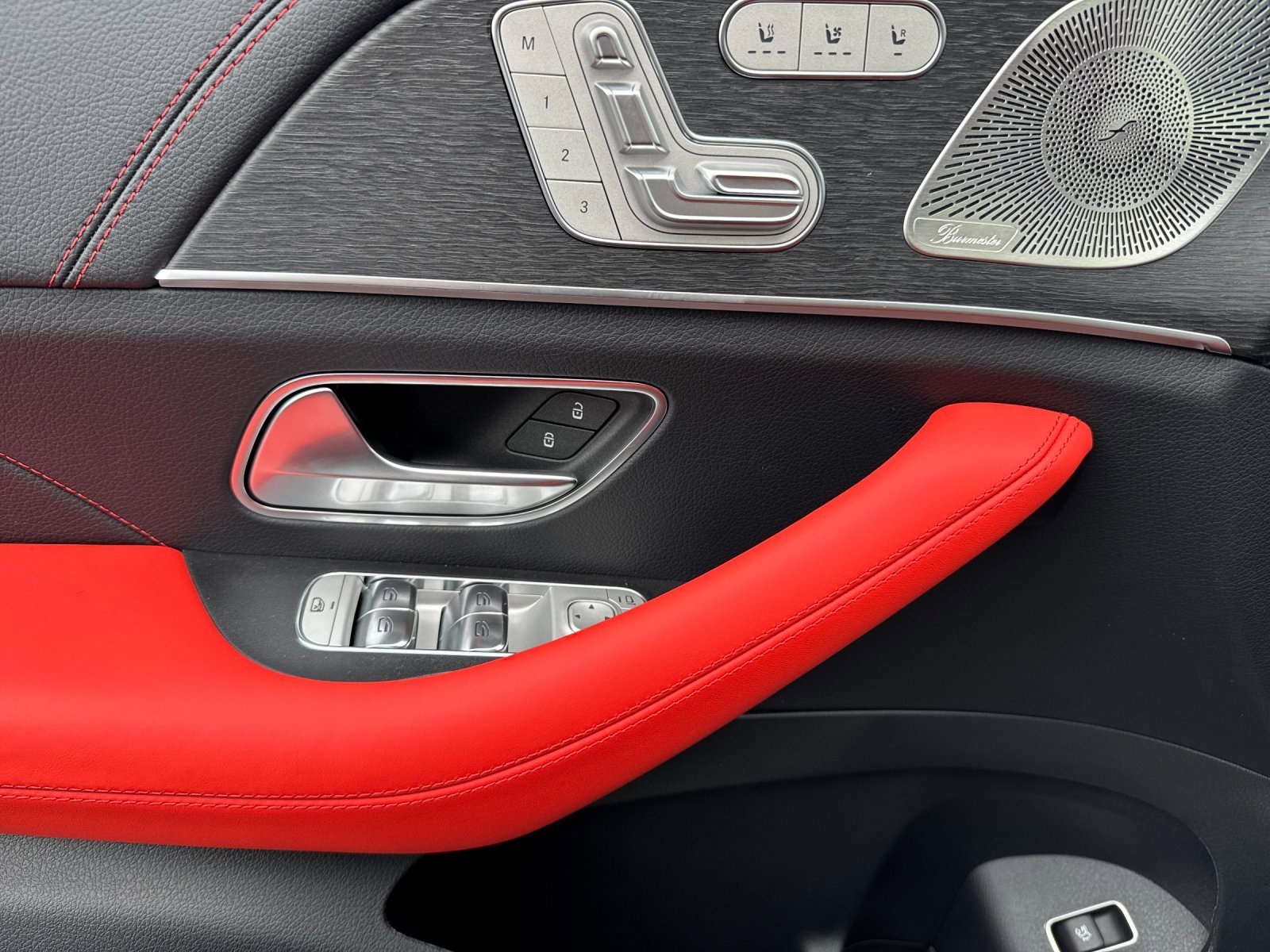 New 2026 Mercedes-Benz GLE 53 AMG 4MATIC Coupe image 8