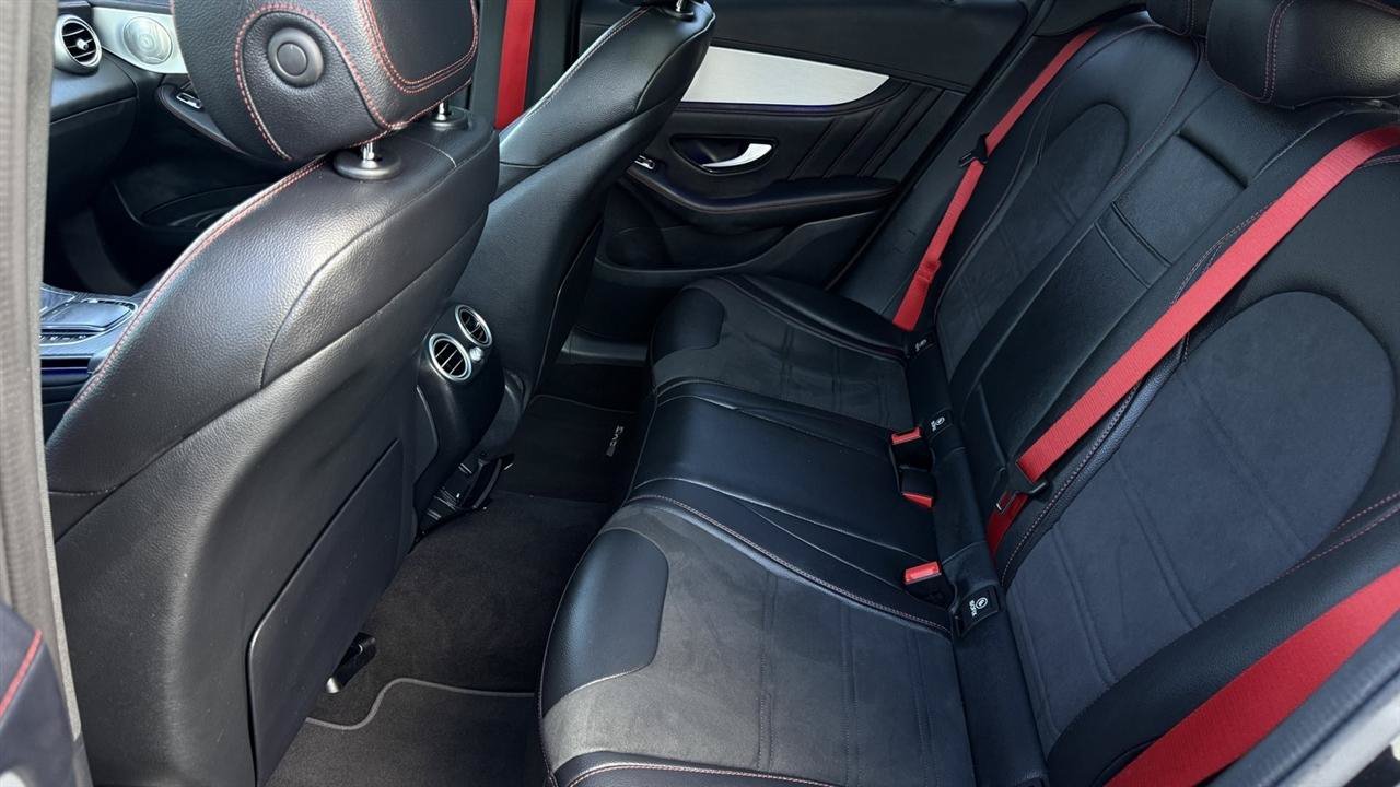 Used 2022 Mercedes-Benz GLC 43 AMG 4MATIC image 32