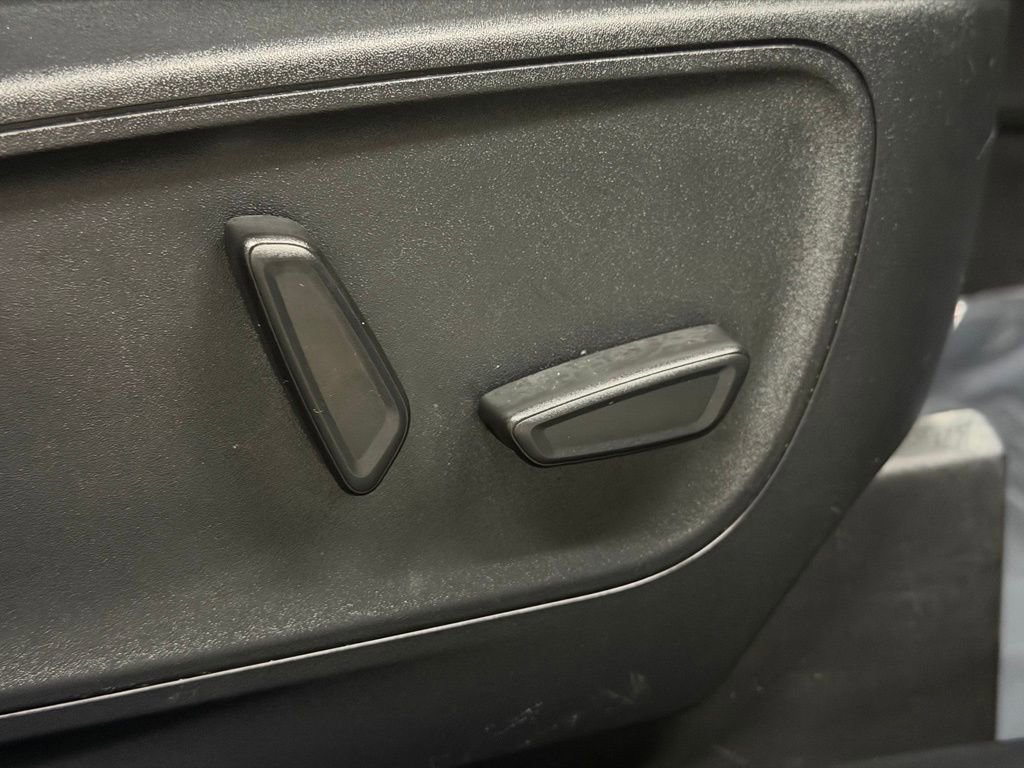 Used 2024 Ford Escape Platinum image 23