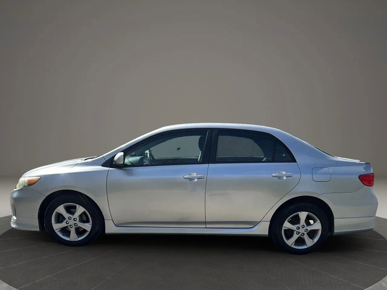Used 2013 Toyota Corolla S image 8