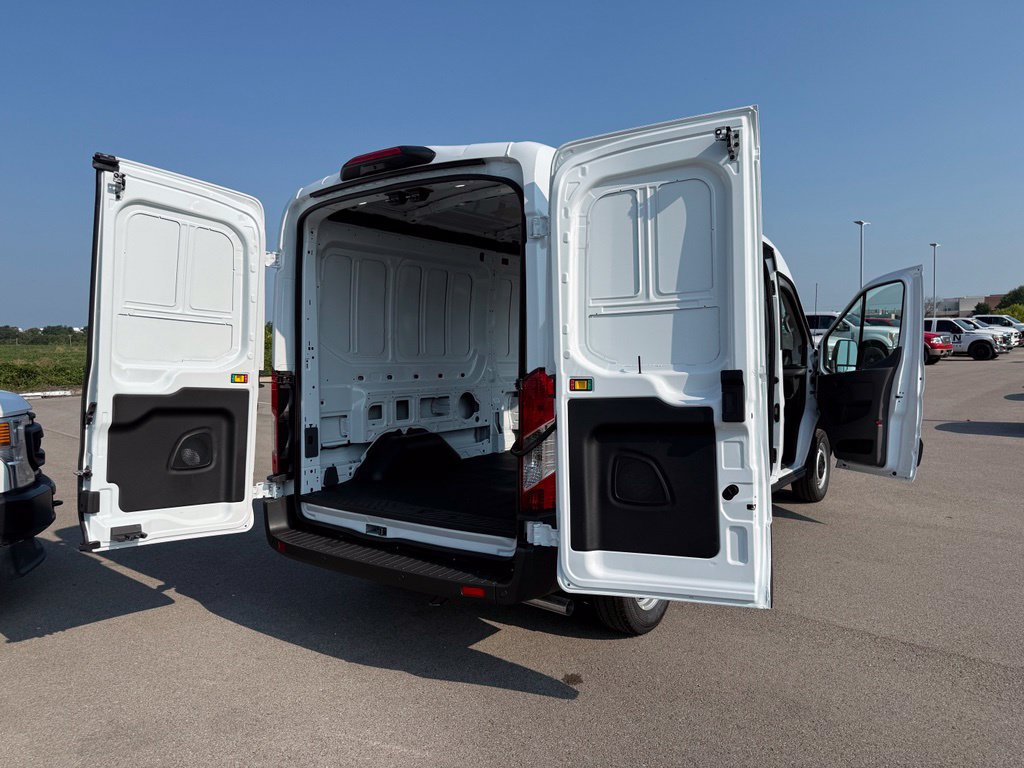 New 2026 Ford Transit 250 148 Medium Roof RWD image 36