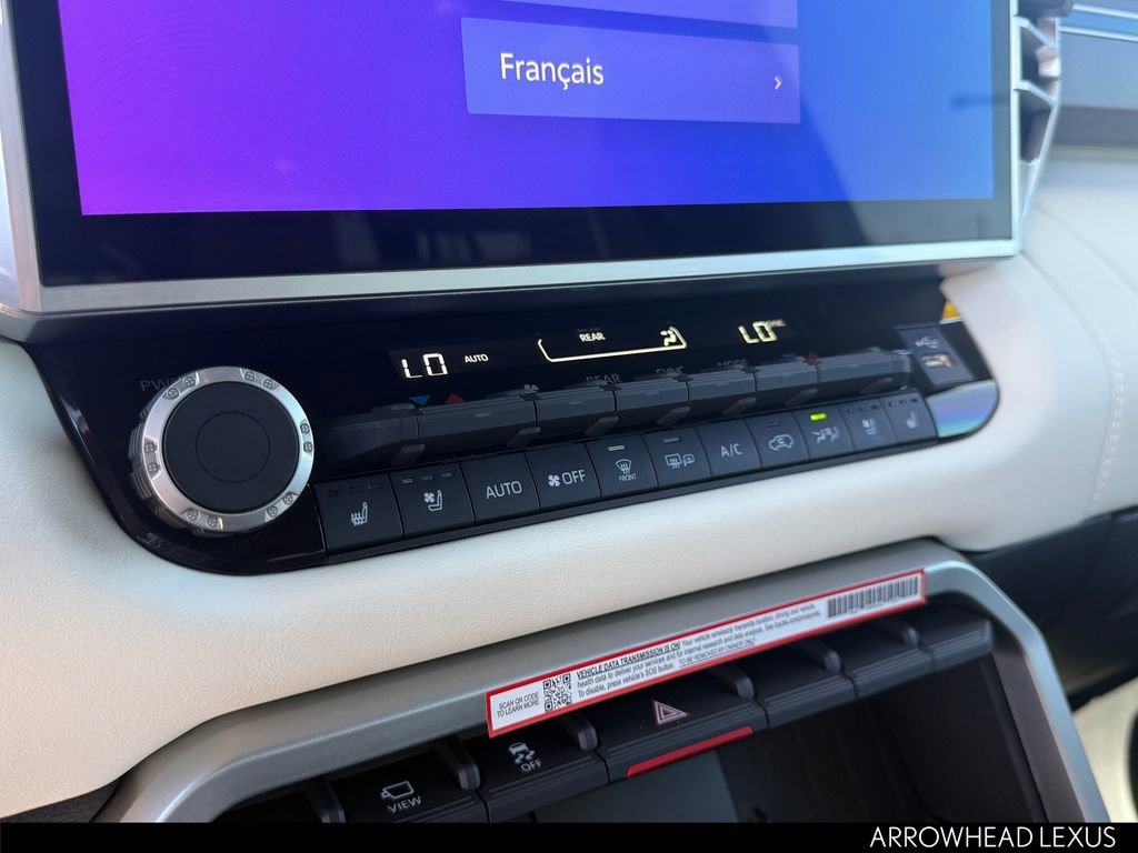 Used 2025 Toyota Sequoia Capstone image 21