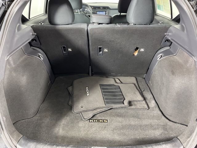 Used 2021 Nissan Kicks S image 39