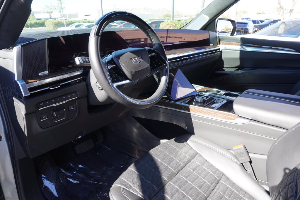 Certified 2025 Cadillac Escalade Sport Platinum AWD/4WD image 23