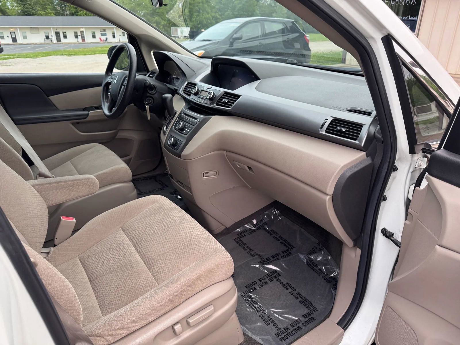 Used 2014 Honda Odyssey LX image 23