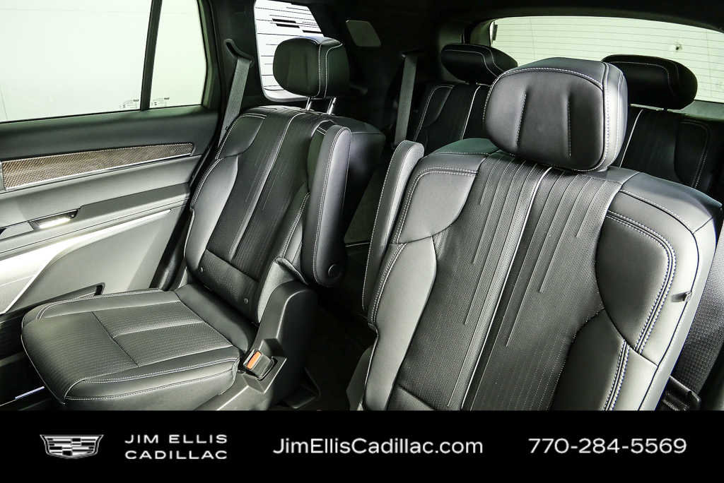 Certified 2026 Cadillac Vistiq Luxury AWD/4WD image 15