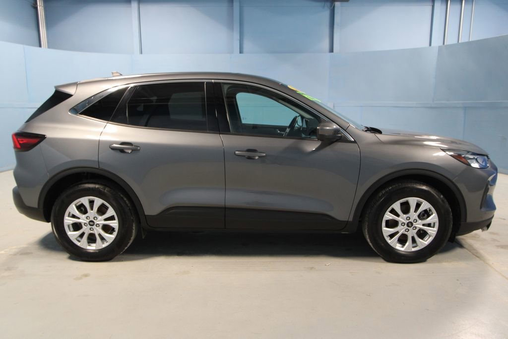 Used 2023 Ford Escape Active w/ Tech Pack #2 AWD/4WD image 31