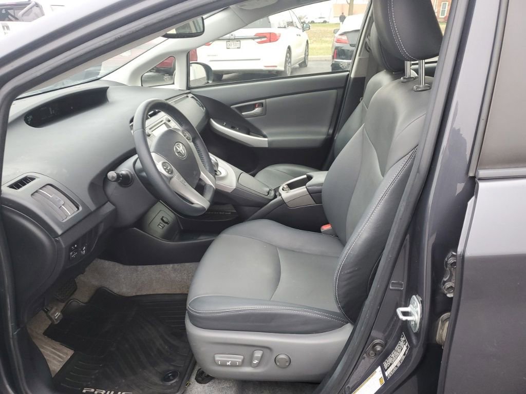 Used 2015 Toyota Prius Four image 13