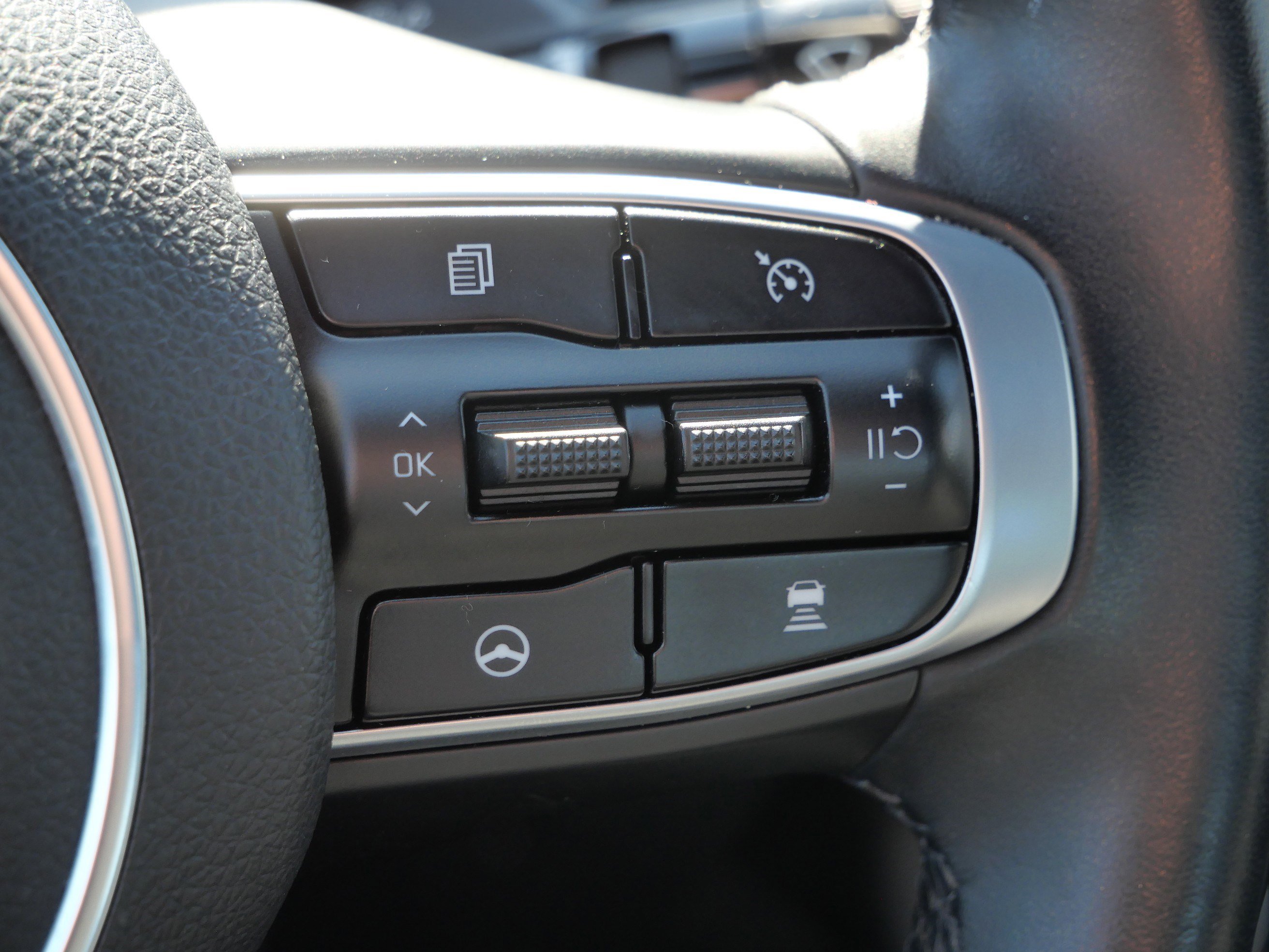 Used 2022 Kia K5 GT-Line w/ GT-Line Awd Premium Package image 32