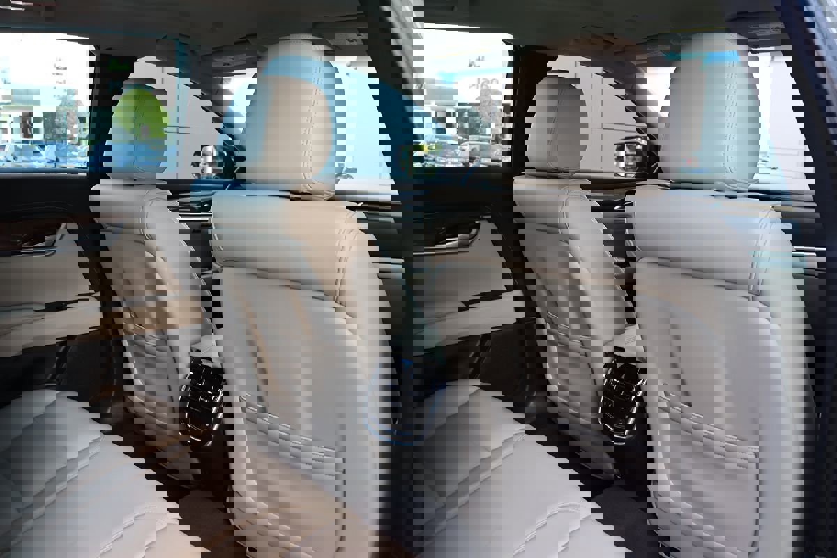 Used 2019 Cadillac XTS Luxury image 36